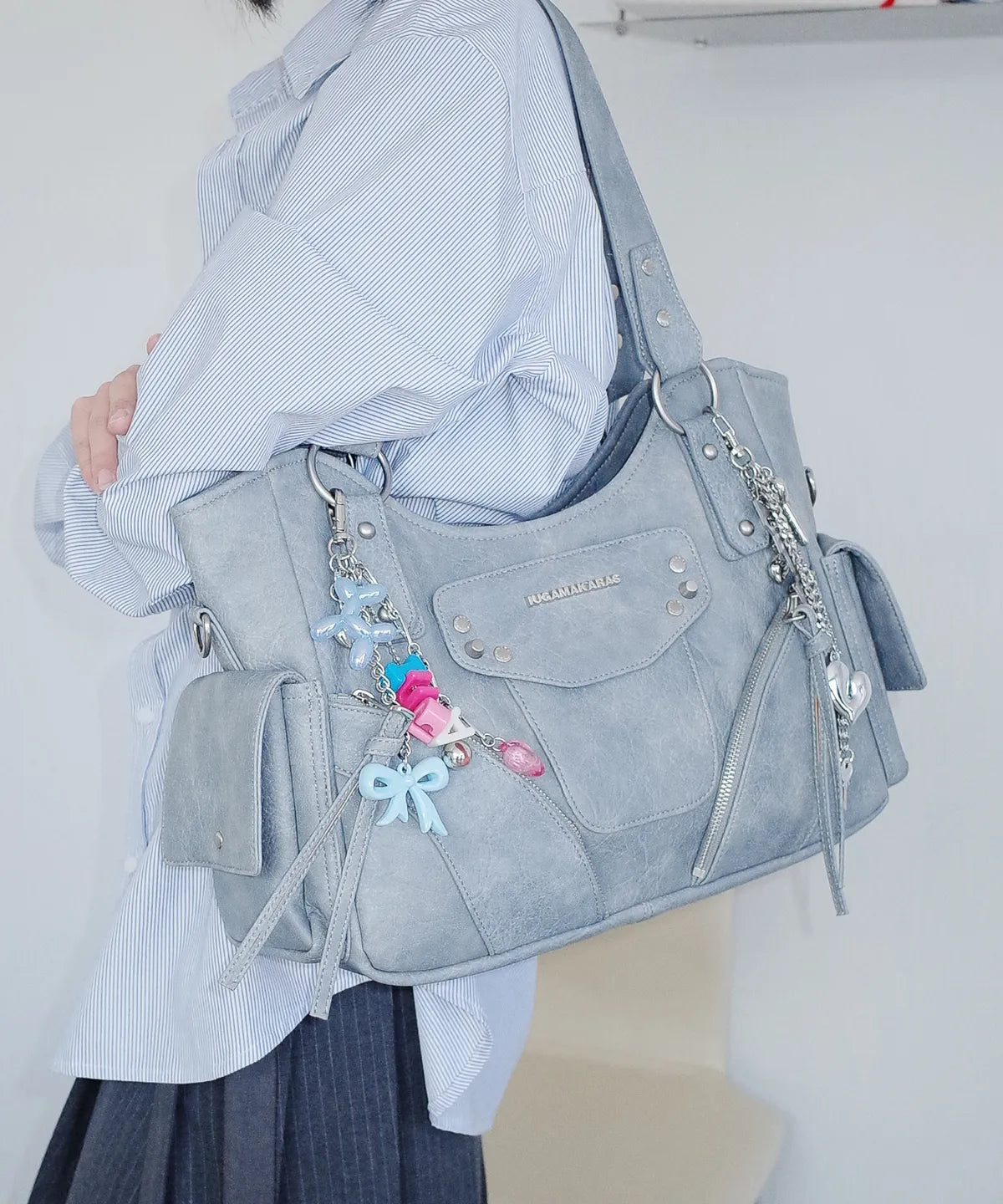 IUGA STUDDED LEATHER SHOULDER BAG / SKY BLUE