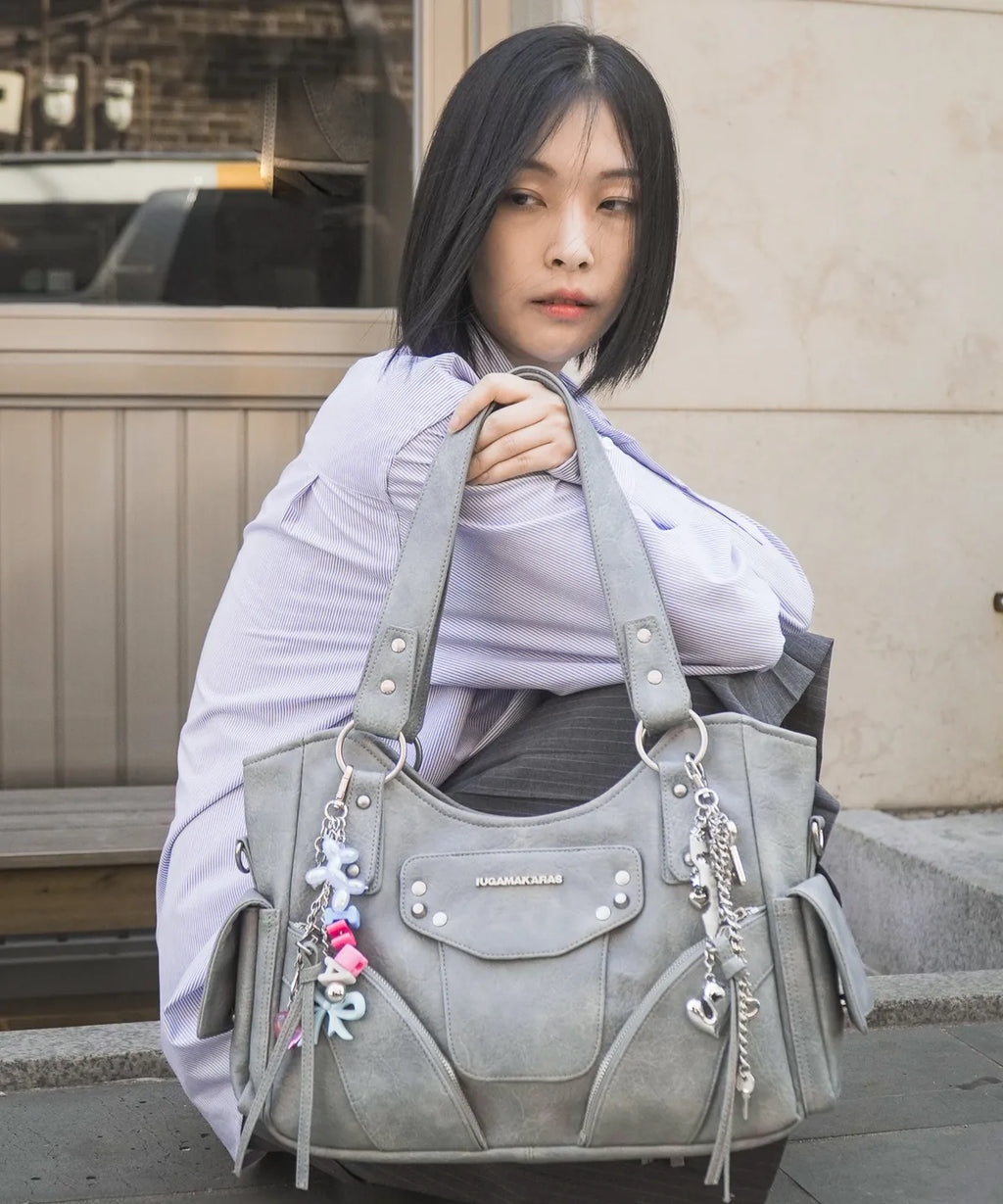 IUGA STUDDED LEATHER SHOULDER BAG / SKY BLUE