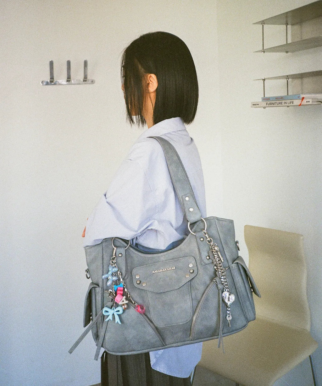 IUGA STUDDED LEATHER SHOULDER BAG / SKY BLUE