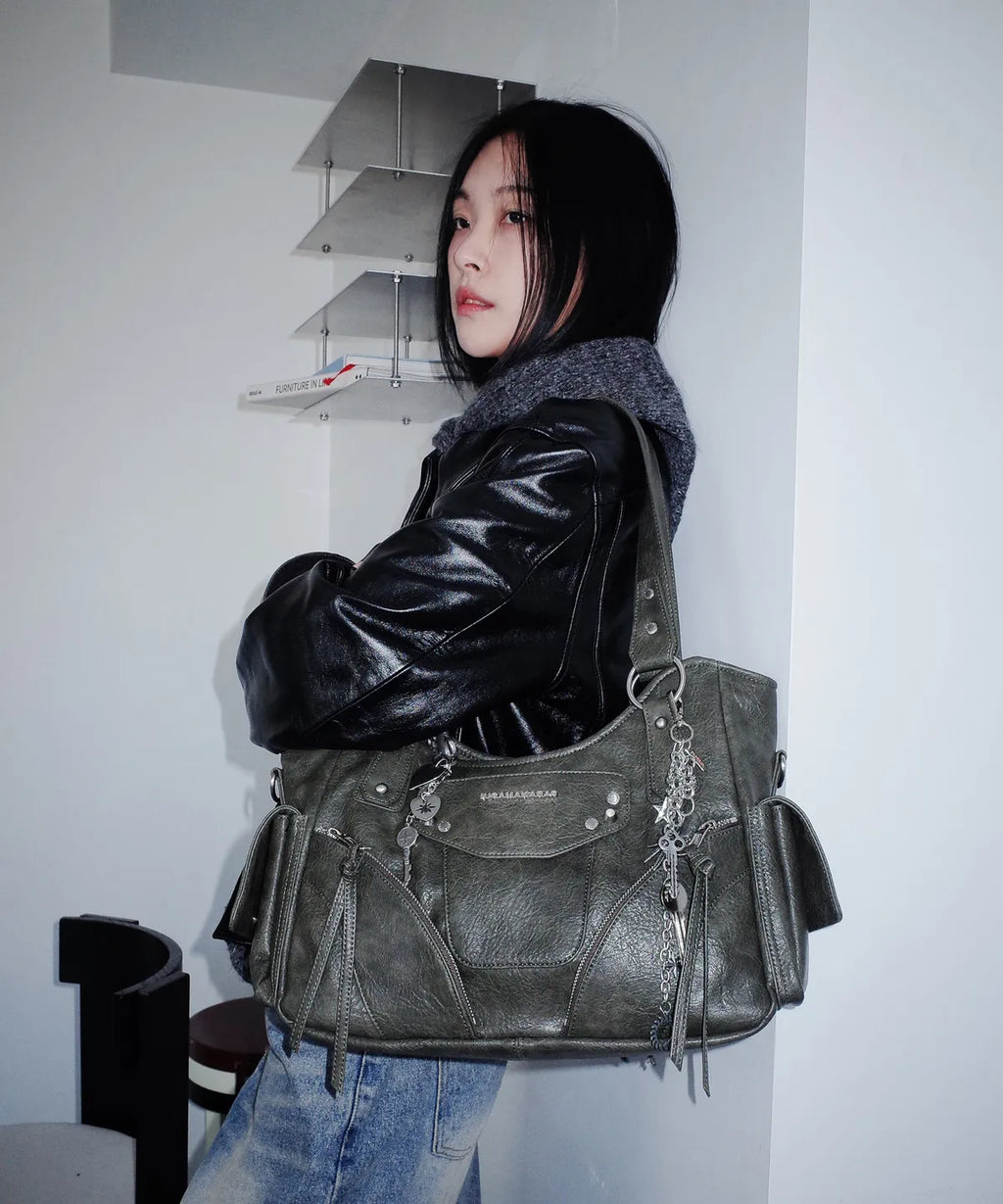 IUGA STUDDED LEATHER SHOULDER BAG / KHAKI