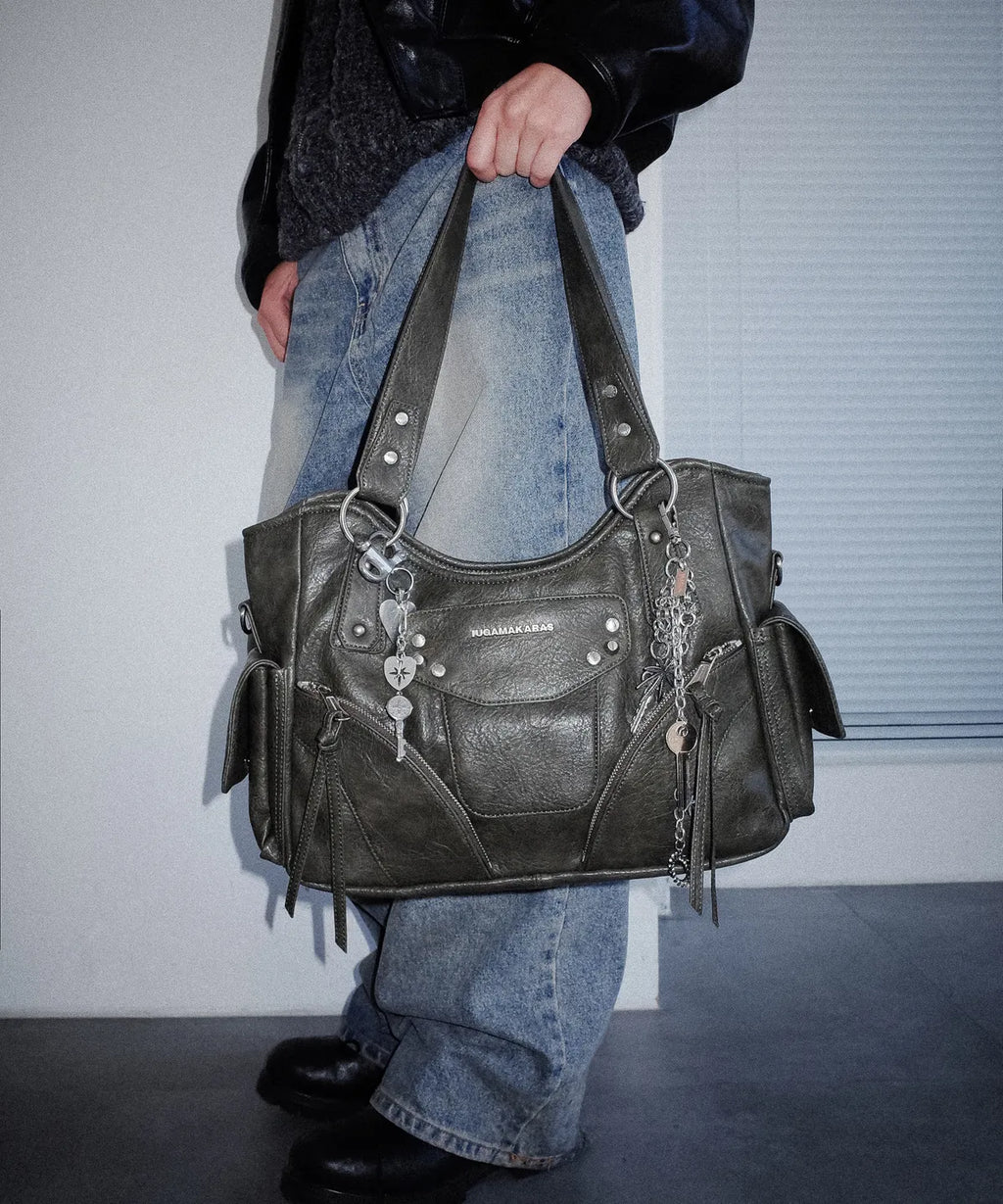 IUGA STUDDED LEATHER SHOULDER BAG / KHAKI