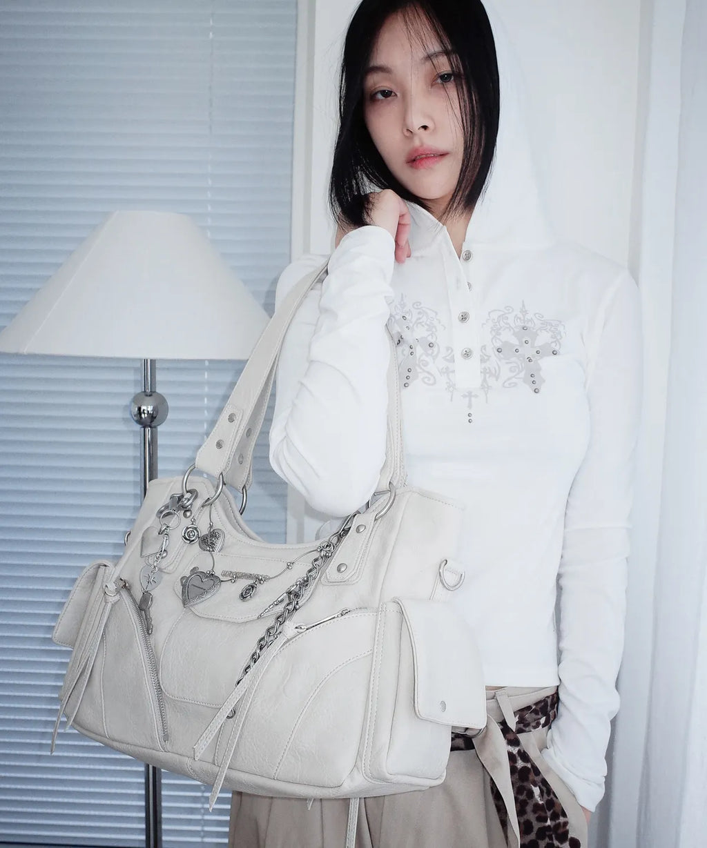 IUGA STUDDED LEATHER SHOULDER BAG / CREAMY