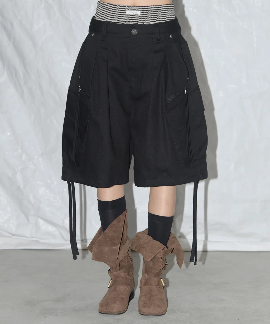 NASTY FANCY CLUB CARGO LETTERING BERMUDA PANTS / BLACK