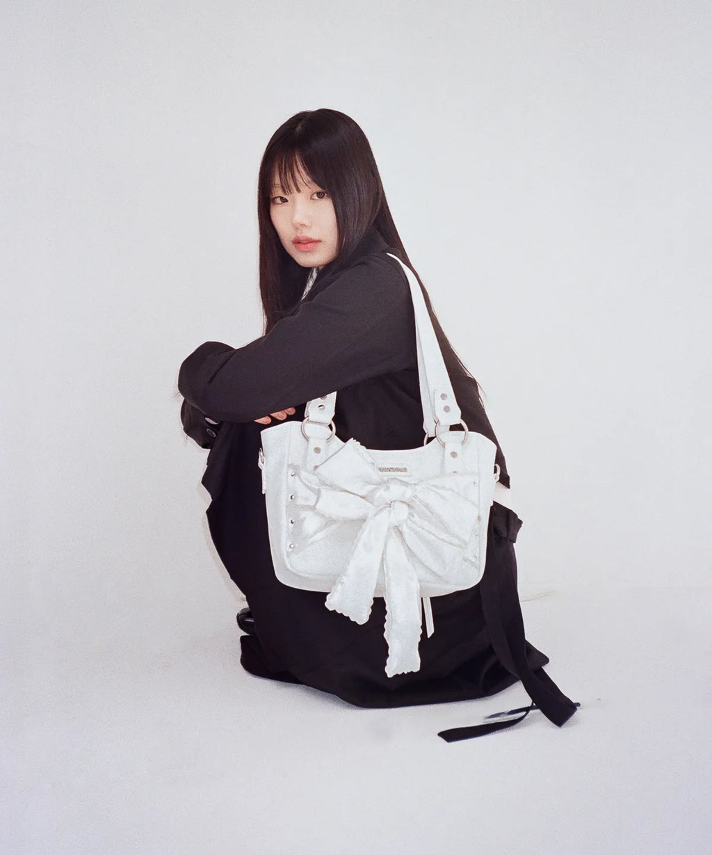 Laced Ribbon Leather Shoulder Bag (White)