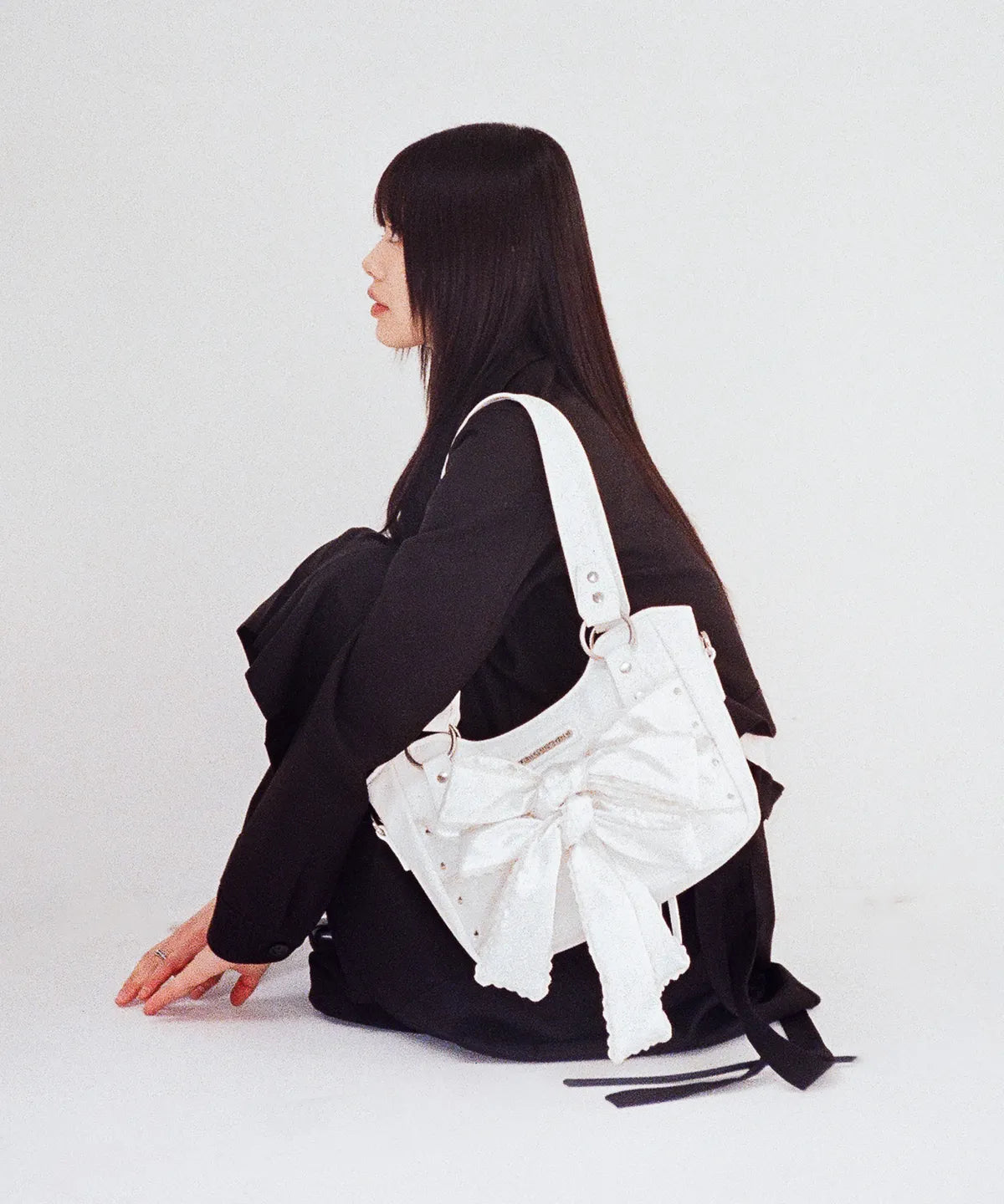 Laced Ribbon Leather Shoulder Bag (White)
