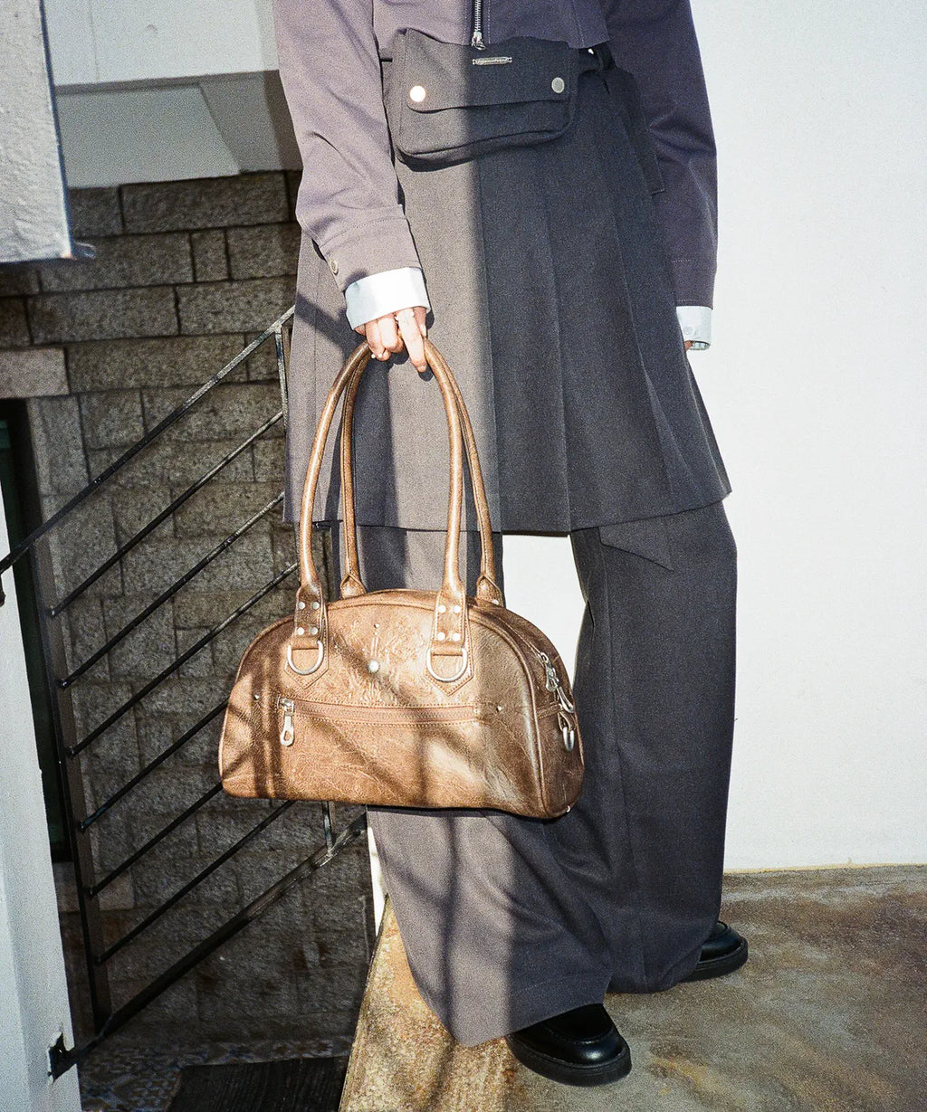 IUGA STUDDED LEATHER BOWLING BAG / BROWN