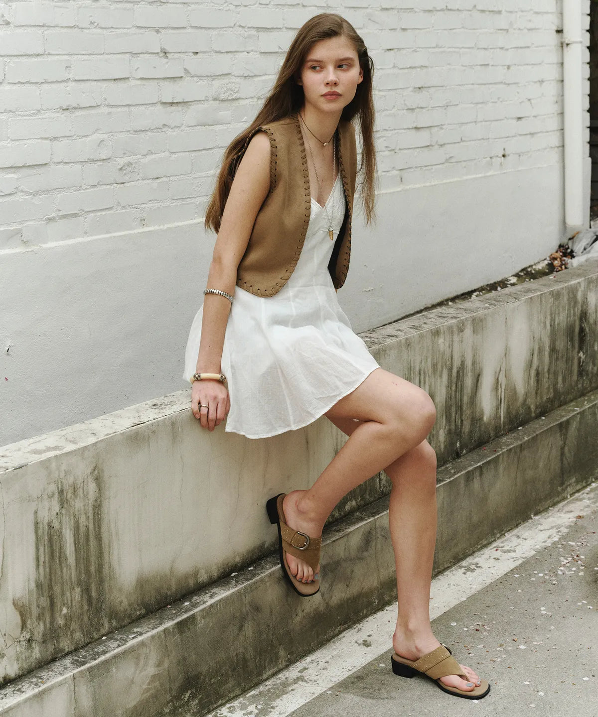 [KHIHO] STUDIA BUCKLE FLIP-FLOP_2 COLORS