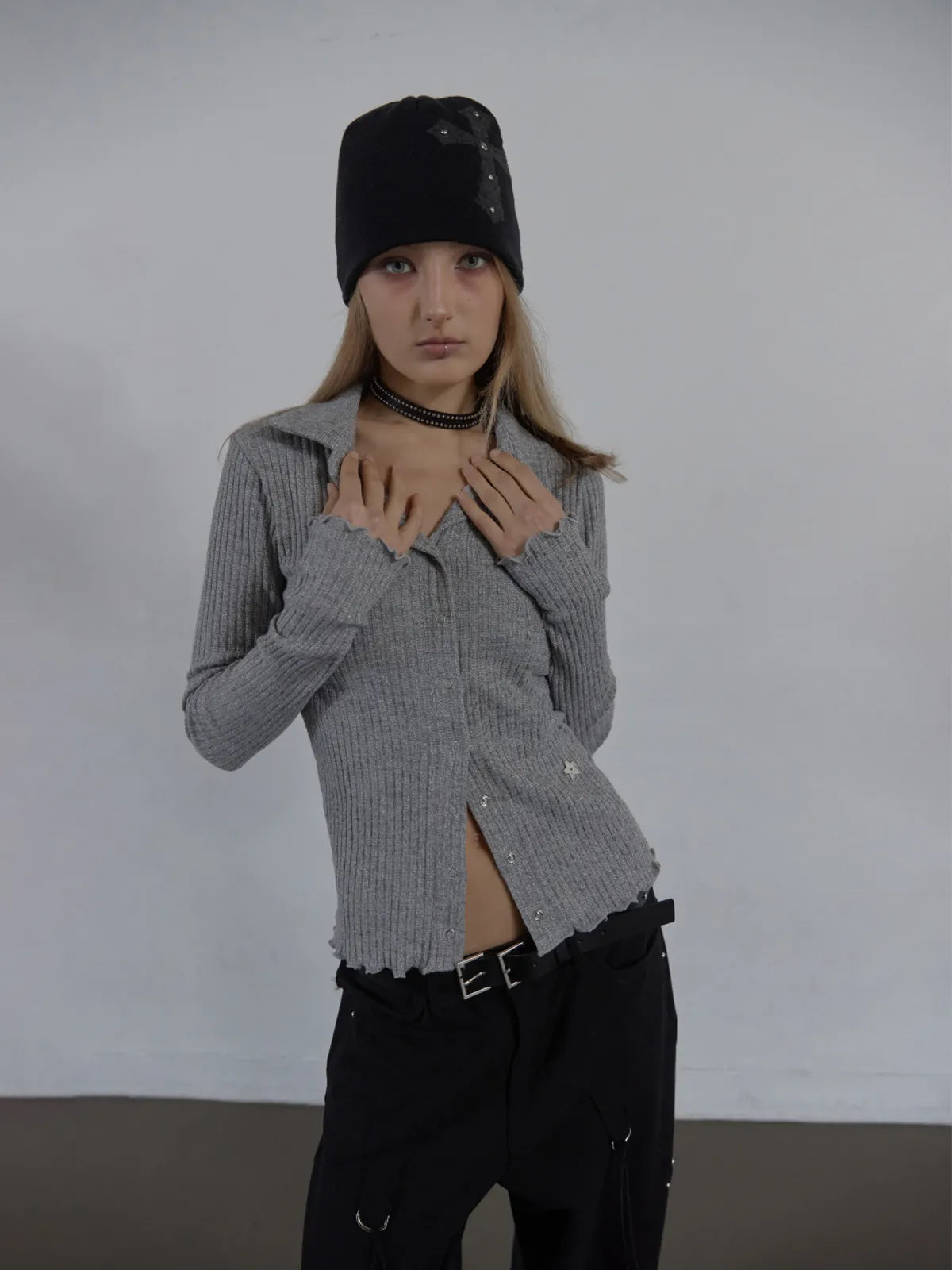 SETUPEXE CROSS STUDDED BEANIE / BLACK