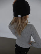 SETUPEXE CROSS STUDDED BEANIE / BLACK