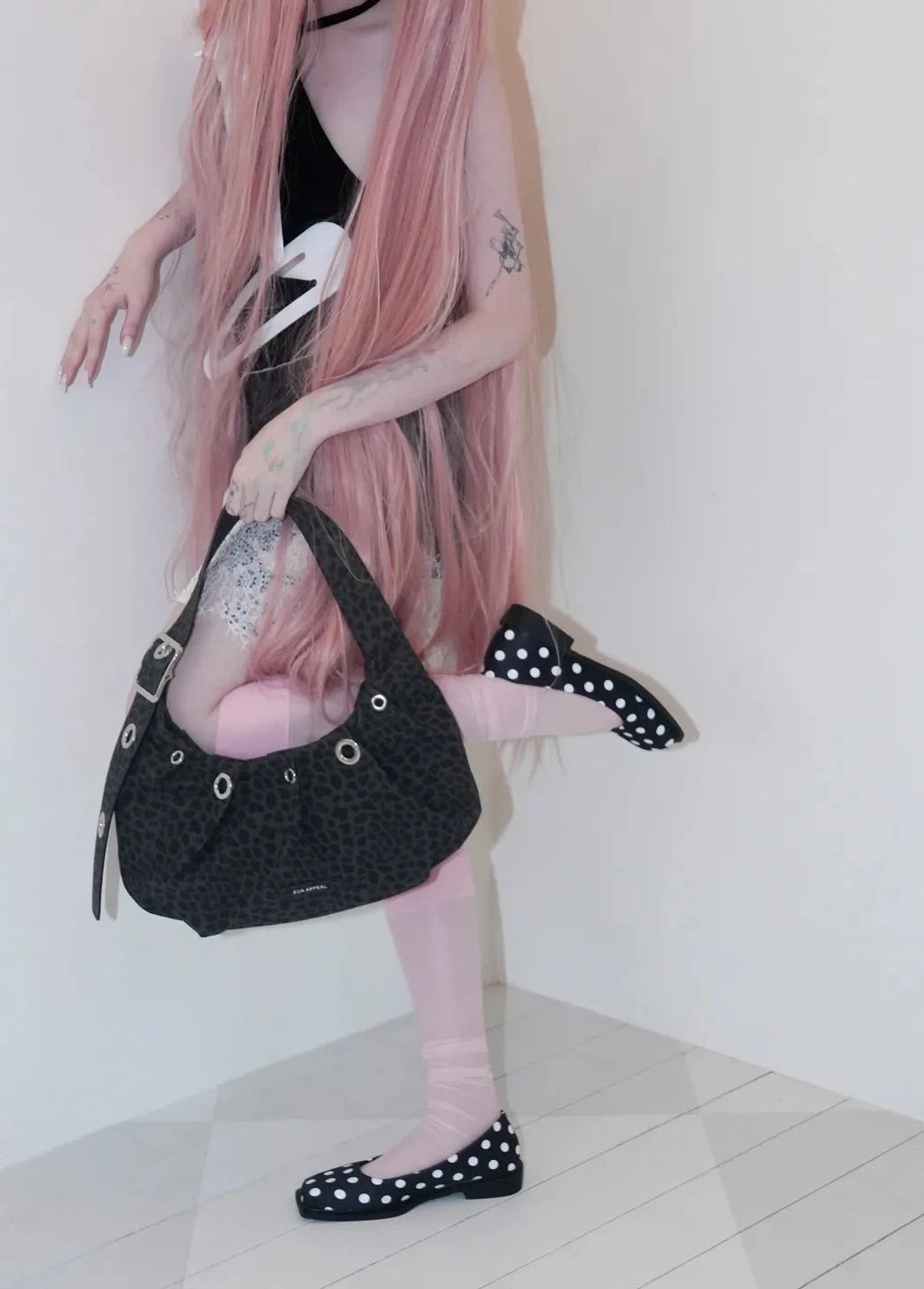 [FOR APPEAL] CARRY LIGHT HOBO BAG_BLACK LEOPARD