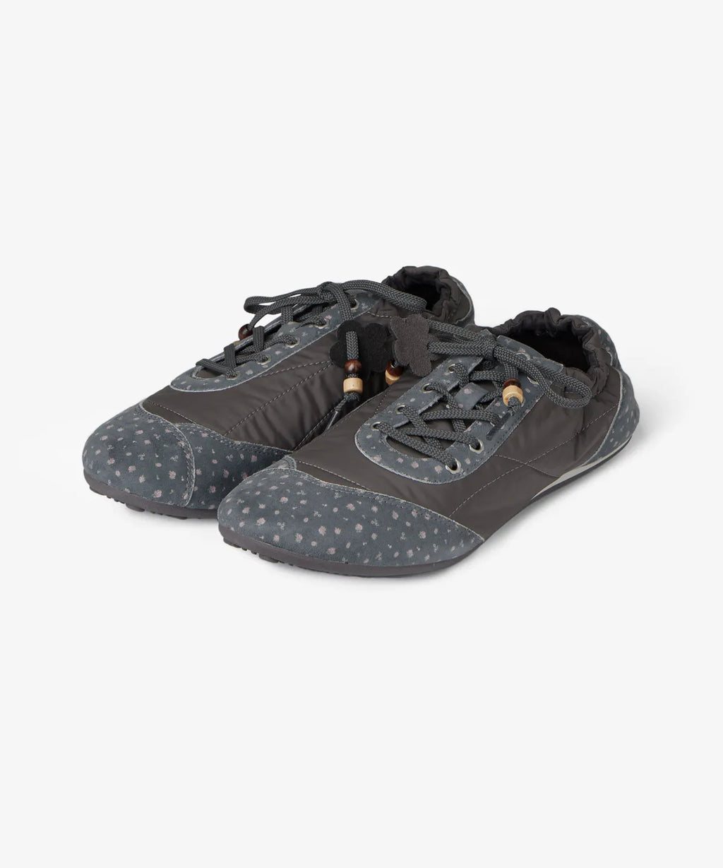 [aeae] AEAE FLOWER TRAINER_CHARCOAL