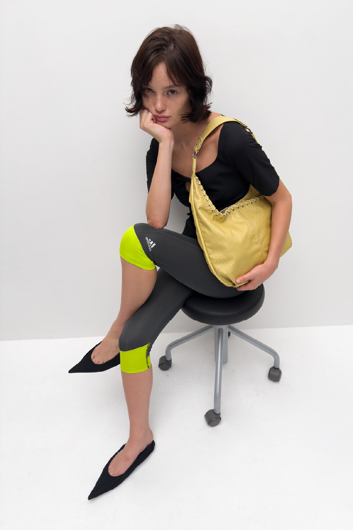 YEOMIM medium slash hobo bag (punching yellow)