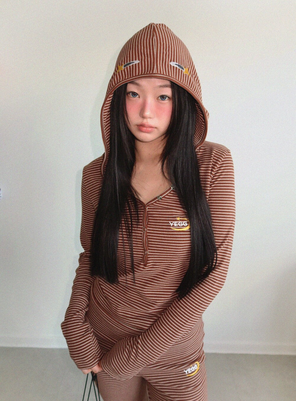 YEGG Star Pin Hoodie Tee - 2colors