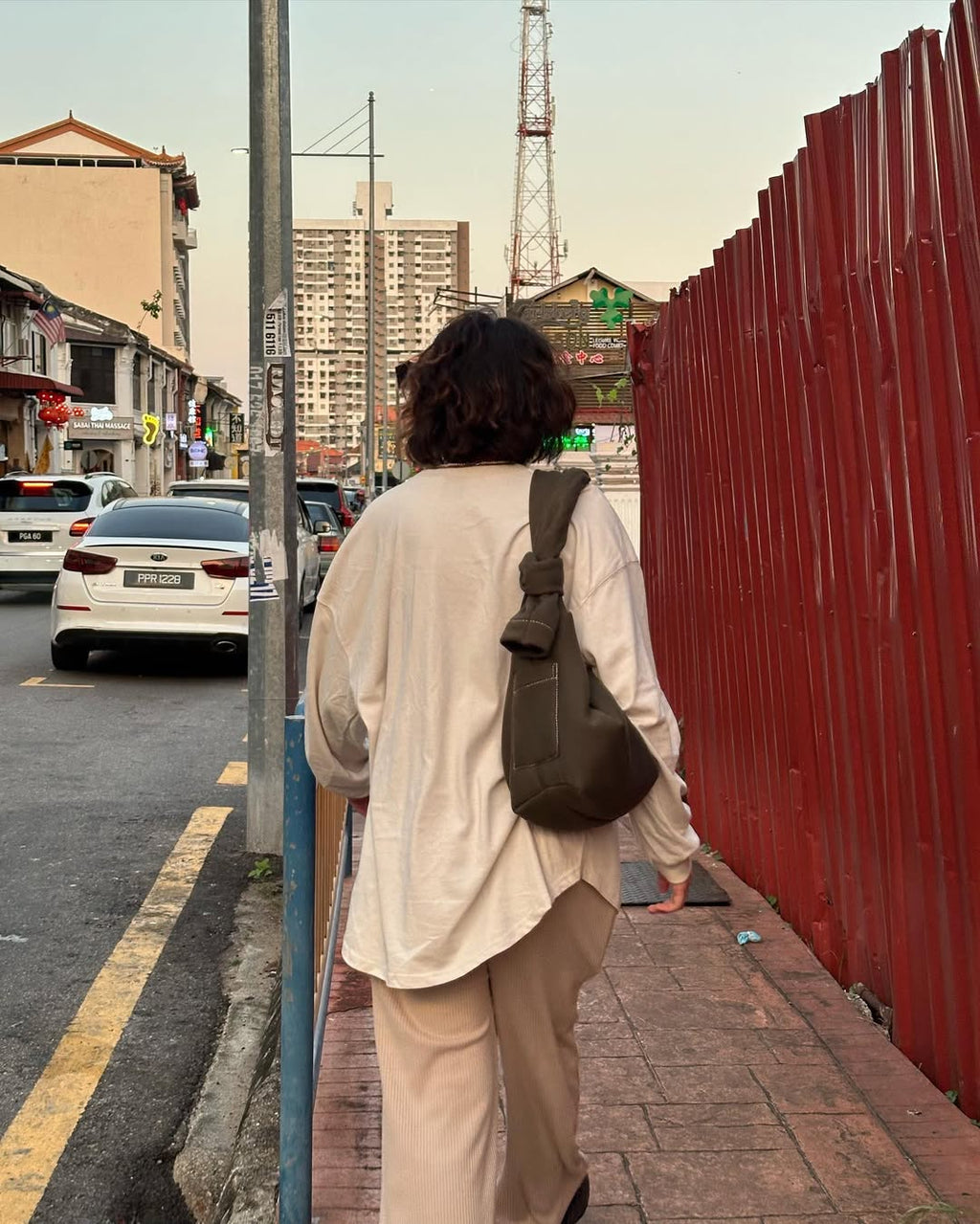 [香港現貨✨] [官方代理💣] KENTNEEY 3-WAY SWEATER DAILY WINDY BAG - Olivia