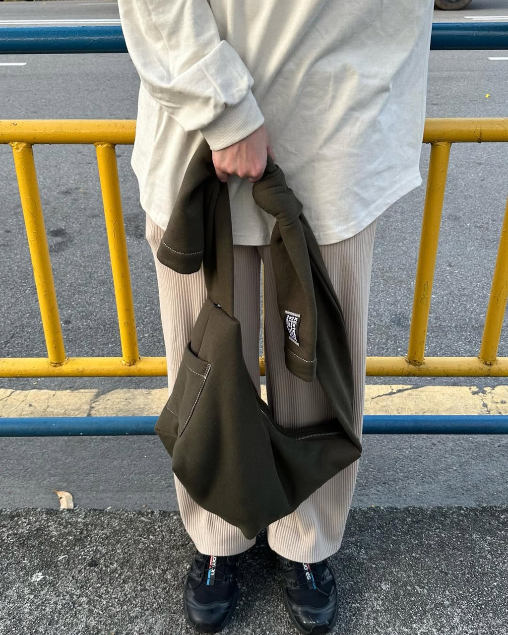 [香港現貨✨] [官方代理💣] KENTNEEY 3-WAY SWEATER DAILY WINDY BAG - Olivia